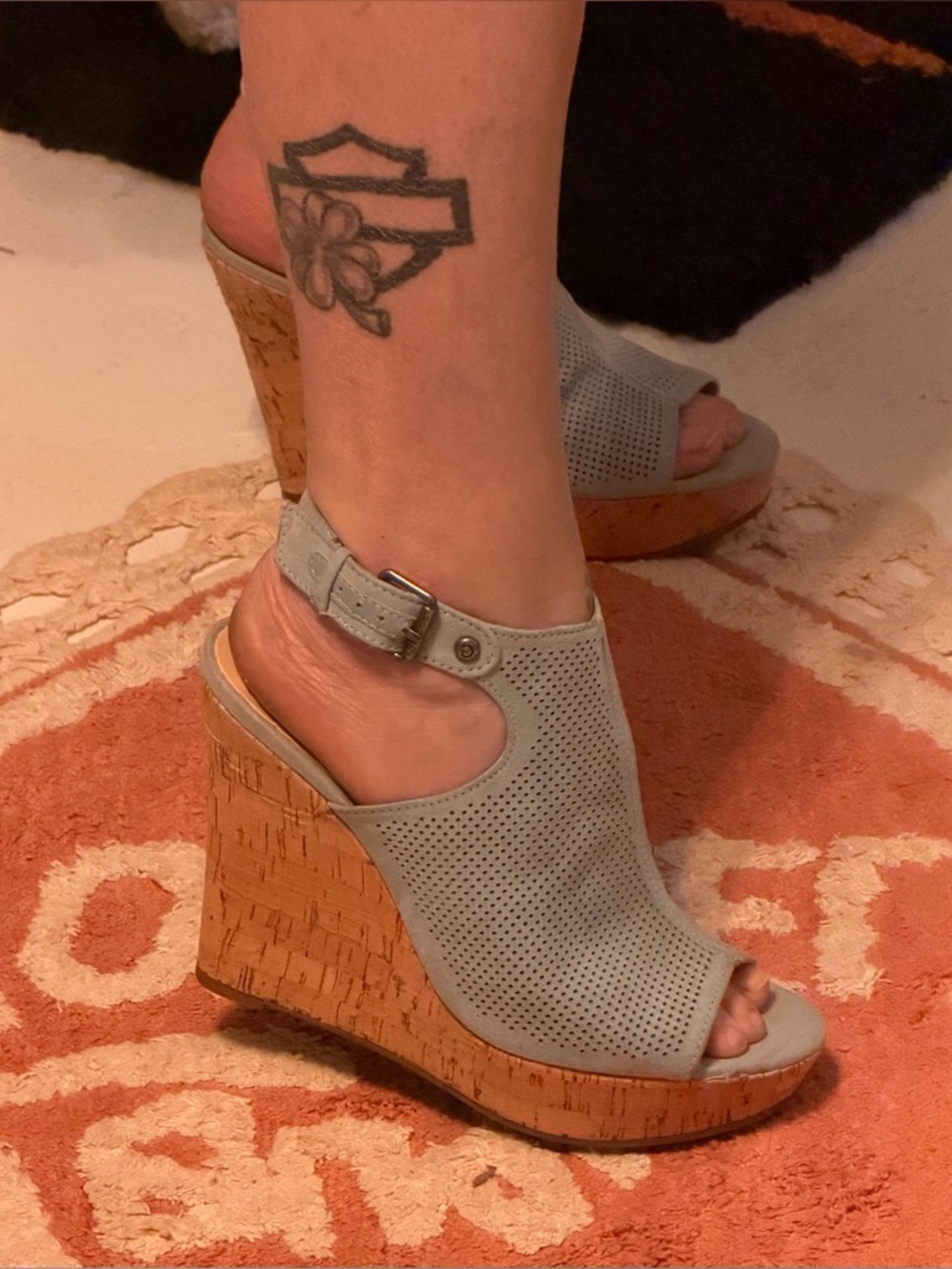 Guess light Denim Blue Women's Perforated  Cork Wedge Sandals sz7
